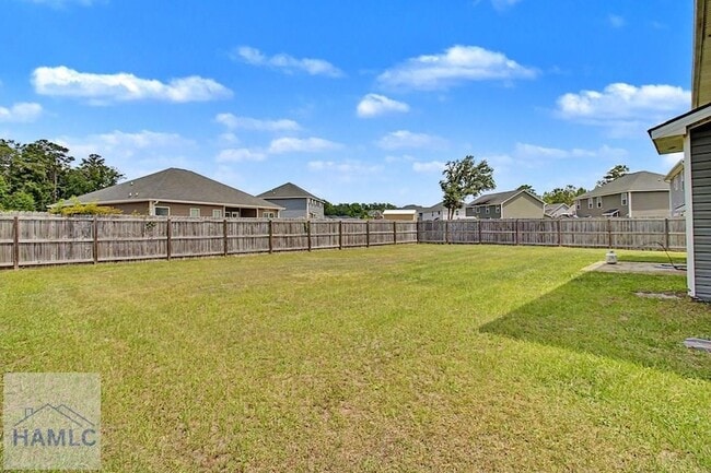 Building Photo - 390 Fairview Cir