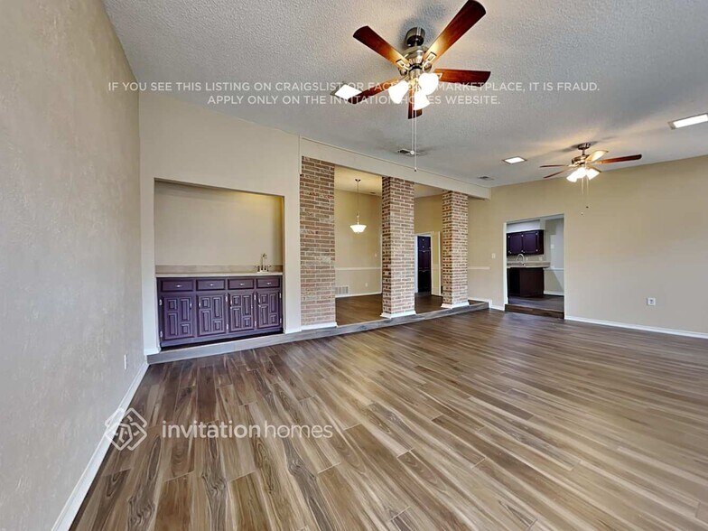 Building Photo - 934 Echobrook Pl