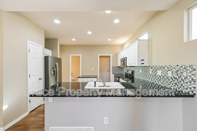 Building Photo - 7822 E Archer Pl