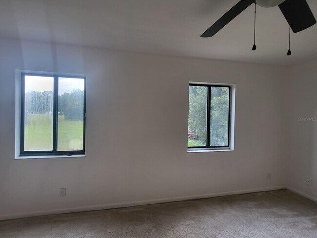 Building Photo - 2134 NE 45th Ave