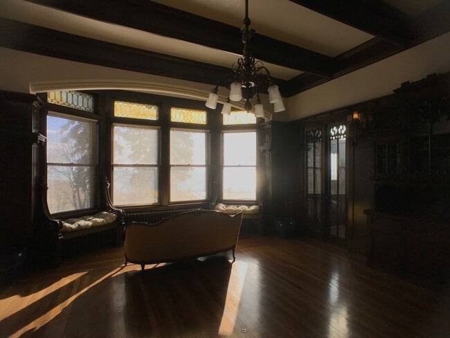 Building Photo - 2236 N Terrace Ave