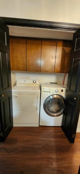 Building Photo - 1310 El Camino Real