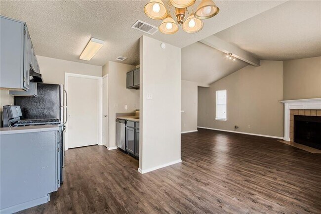 Building Photo - 1220 Orchard Park Cir