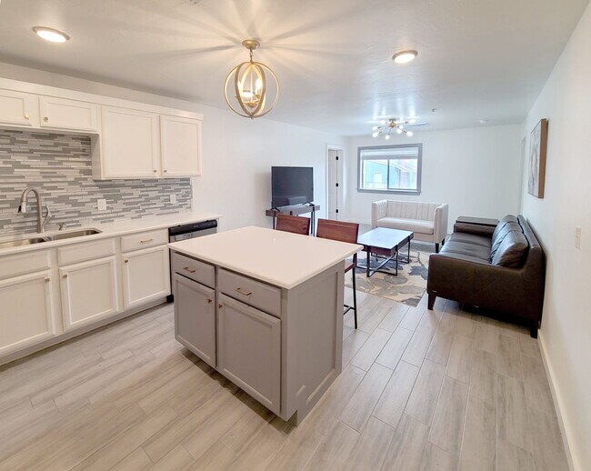 Building Photo - Remodeled Condo in Norman