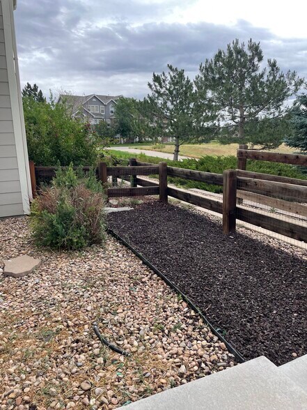 Building Photo - 16294 E Geddes Ln