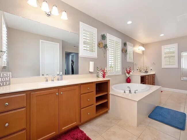 Building Photo - 4054 Camden Ct