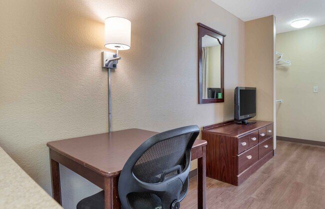 Building Photo - Furnished Studio-Nashville - Airport