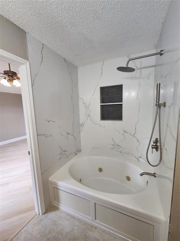 Building Photo - 907 Live Oak Dr