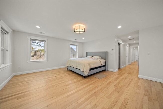 Building Photo - 116 Livingstone Ave