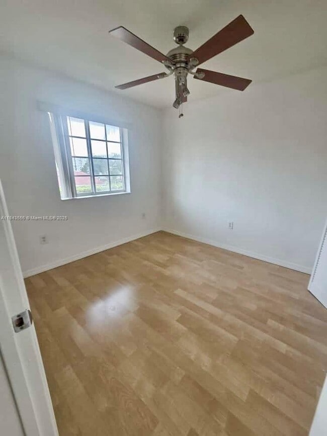 Building Photo - 2184 NE 167th St