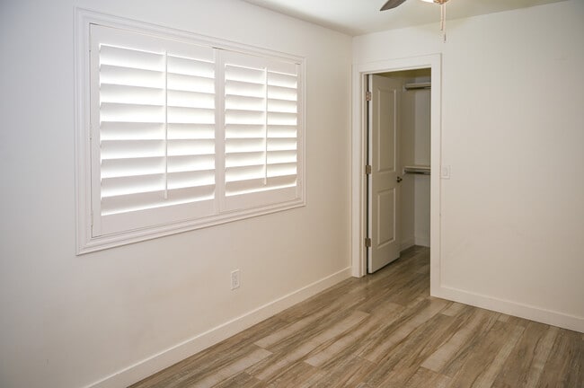 Building Photo - 19601 N 33rd Ave