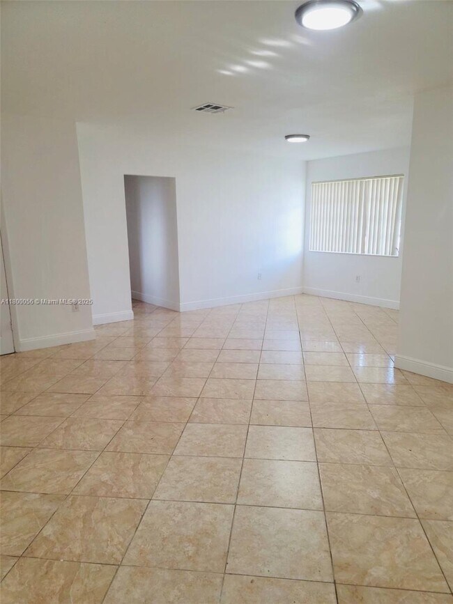 Building Photo - 4225 SW 98th Ct