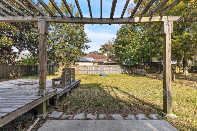 Building Photo - 4 Gunpowder Ct