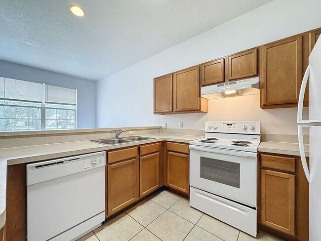 Building Photo - Townhome in Paradise Cove, Kissimmee