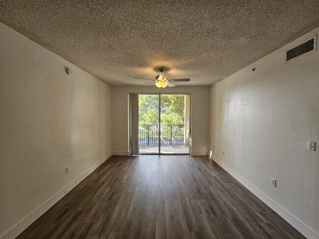 Building Photo - 2351 W Preserve Way