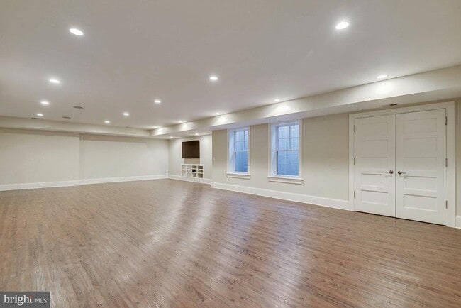 Building Photo - 8703 Bradmoor Dr