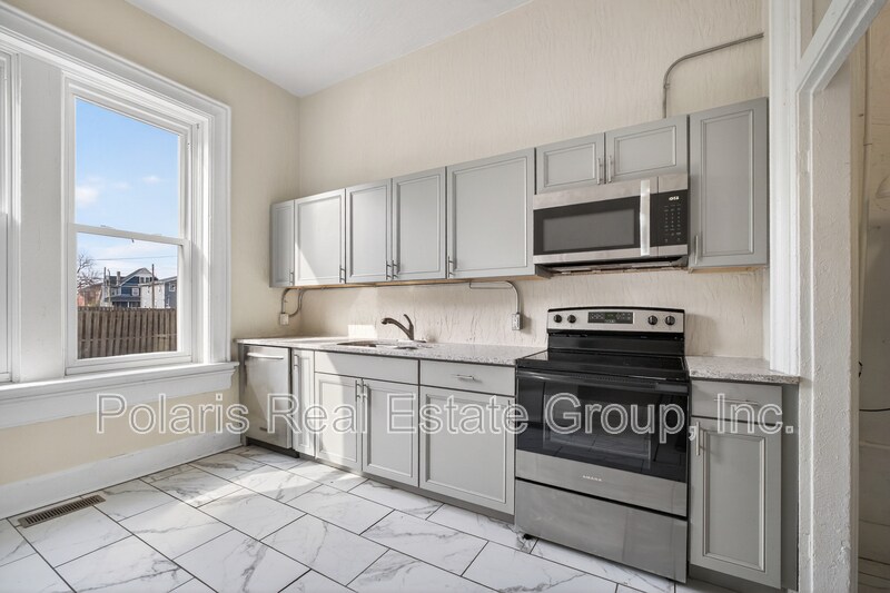 Building Photo - 404 N Lebanon St