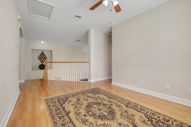 Building Photo - 2462 Goldenrod Wy