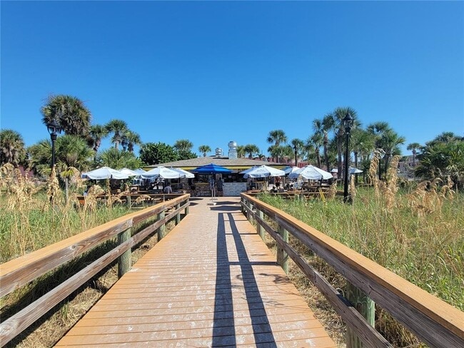 Building Photo - 605 69th Ave