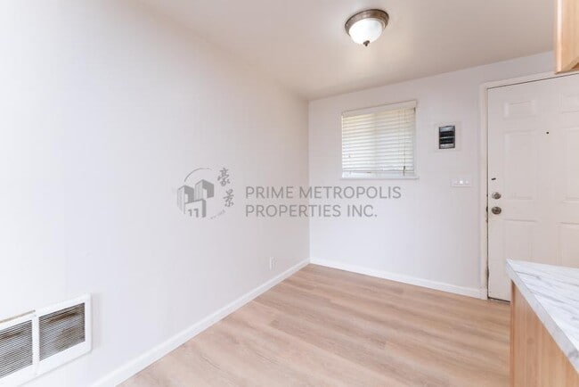 Building Photo - 2 bedroom in Renton WA 98055