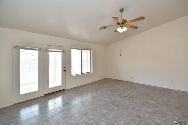 Building Photo - 10254 E 38th St