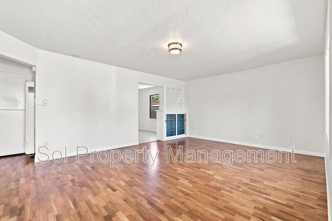 Building Photo - 1863 43rd Ave