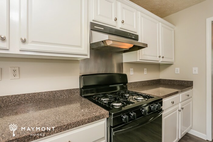 Building Photo - 6015 Farmwood Way SE