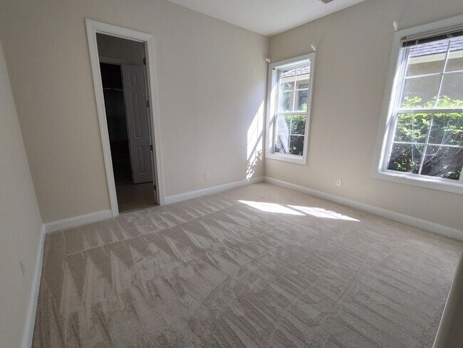 Building Photo - 38 Glencairn Ave