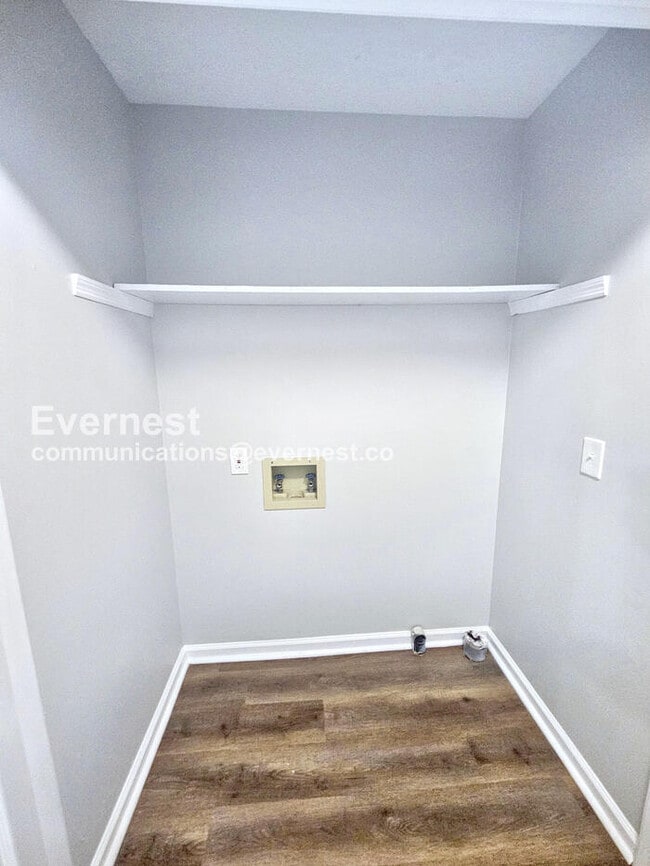 Building Photo - 208 Centennial Dr