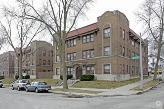 Building Photo - The Riviera Apartments
