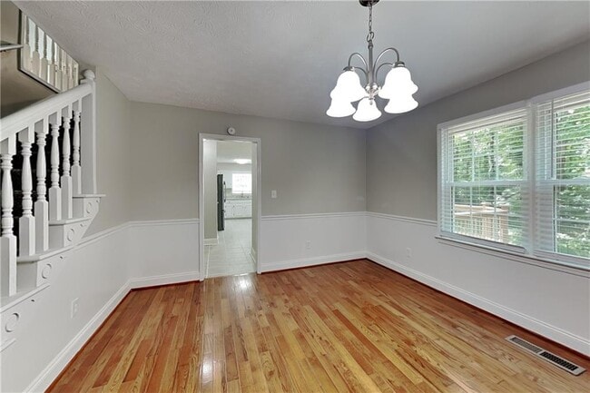 Building Photo - 2200 Hamstead Ct