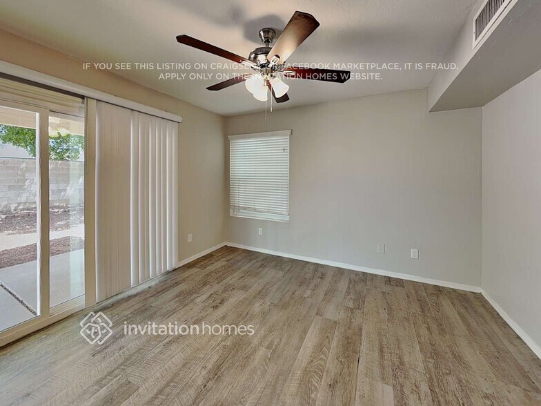 Building Photo - 2366 E Evans Dr