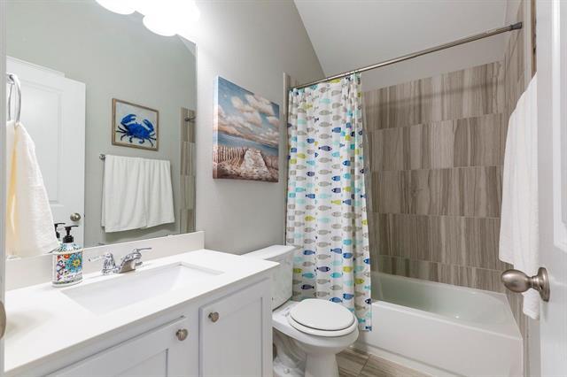 Building Photo - 4507 Cypress Dr