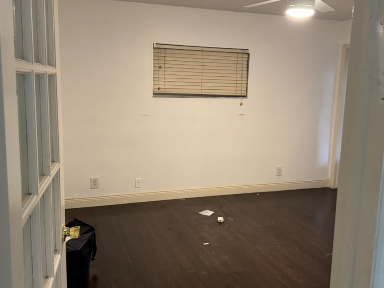 Building Photo - 19323 Carolina Cir