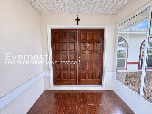 Building Photo - Spacious Living with Pool & Fitness Center Access | Available Now!