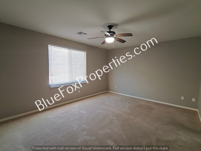 Building Photo - 12855 N Oak Creek Dr