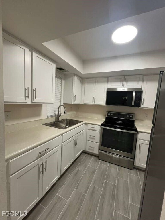 Building Photo - 19505 Quesada Ave