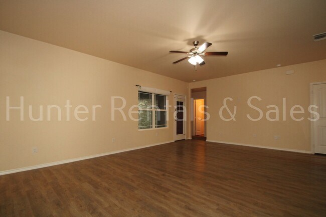 Building Photo - Beautiful 4-Bedroom, 2-Bath Home for Rent ...