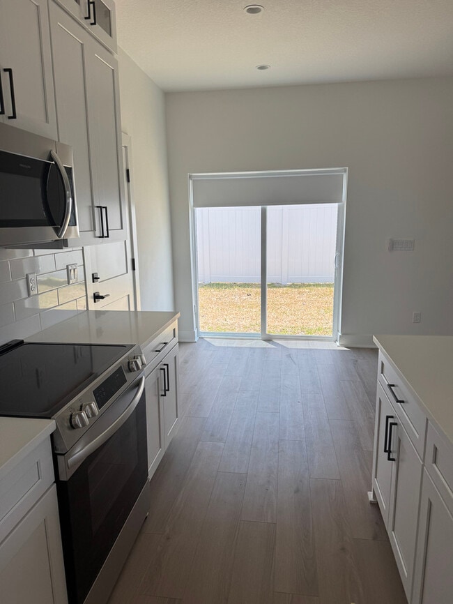 Building Photo - Brand new home