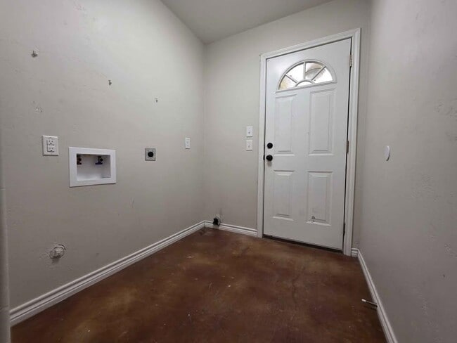 Building Photo - 511 Avenue K