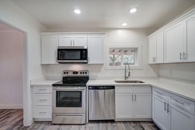 Building Photo - READY TO VIEW NOW! Beautiful Remodeled Home in the Coronado District Area