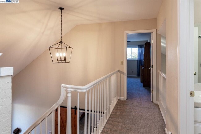 Building Photo - 833 Catalina Dr