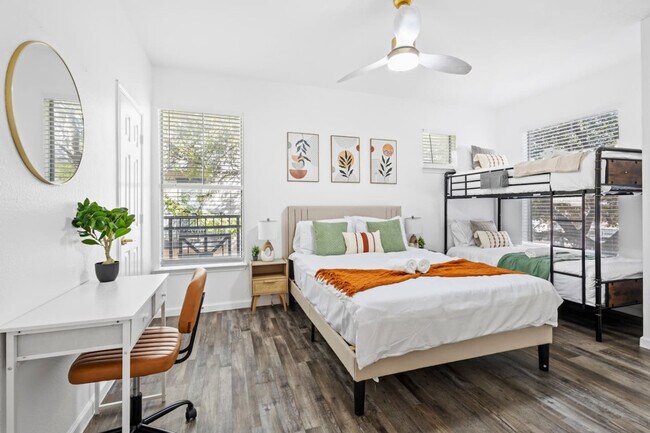 Building Photo - 2929 Kings Rd