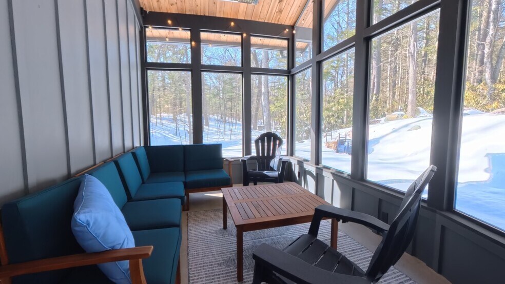 Building Photo - 64 Newcomb Rd