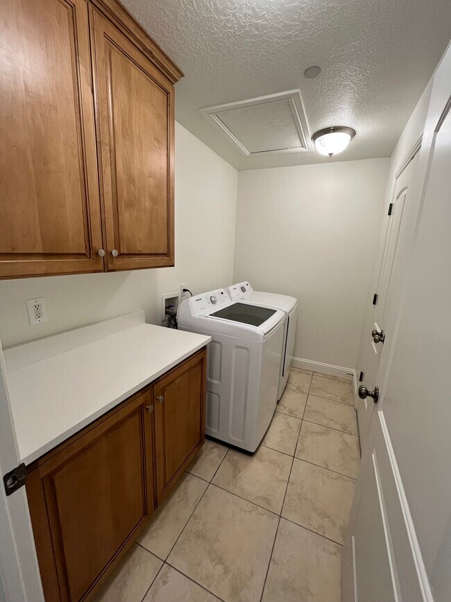 Laundry Room - 235 N 1200 W