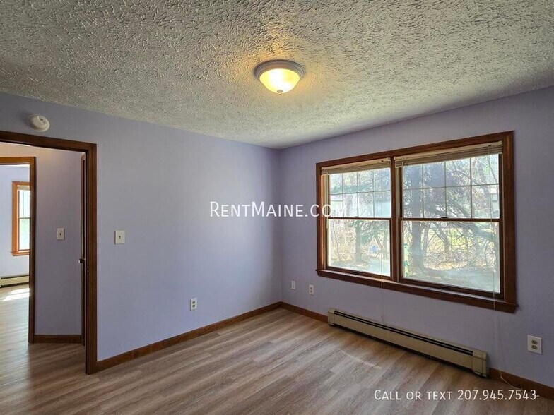 Building Photo - 10 Hartley St