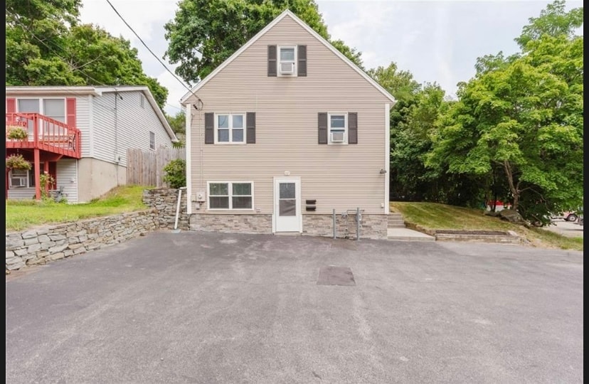 Parking / front of house - 167 Mendon Rd