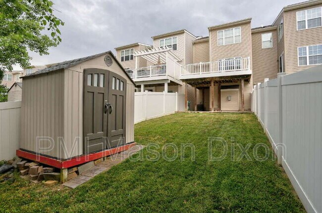 Building Photo - 8434 Stansbury Lake Dr