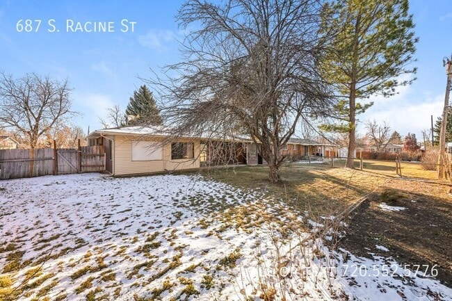 Building Photo - 687 S Racine St