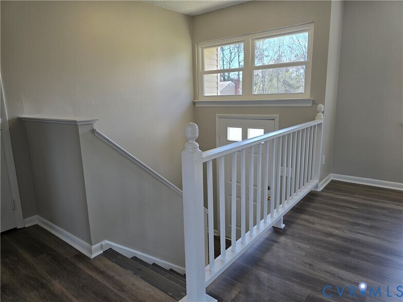 Building Photo - 10200 Stroud Ln